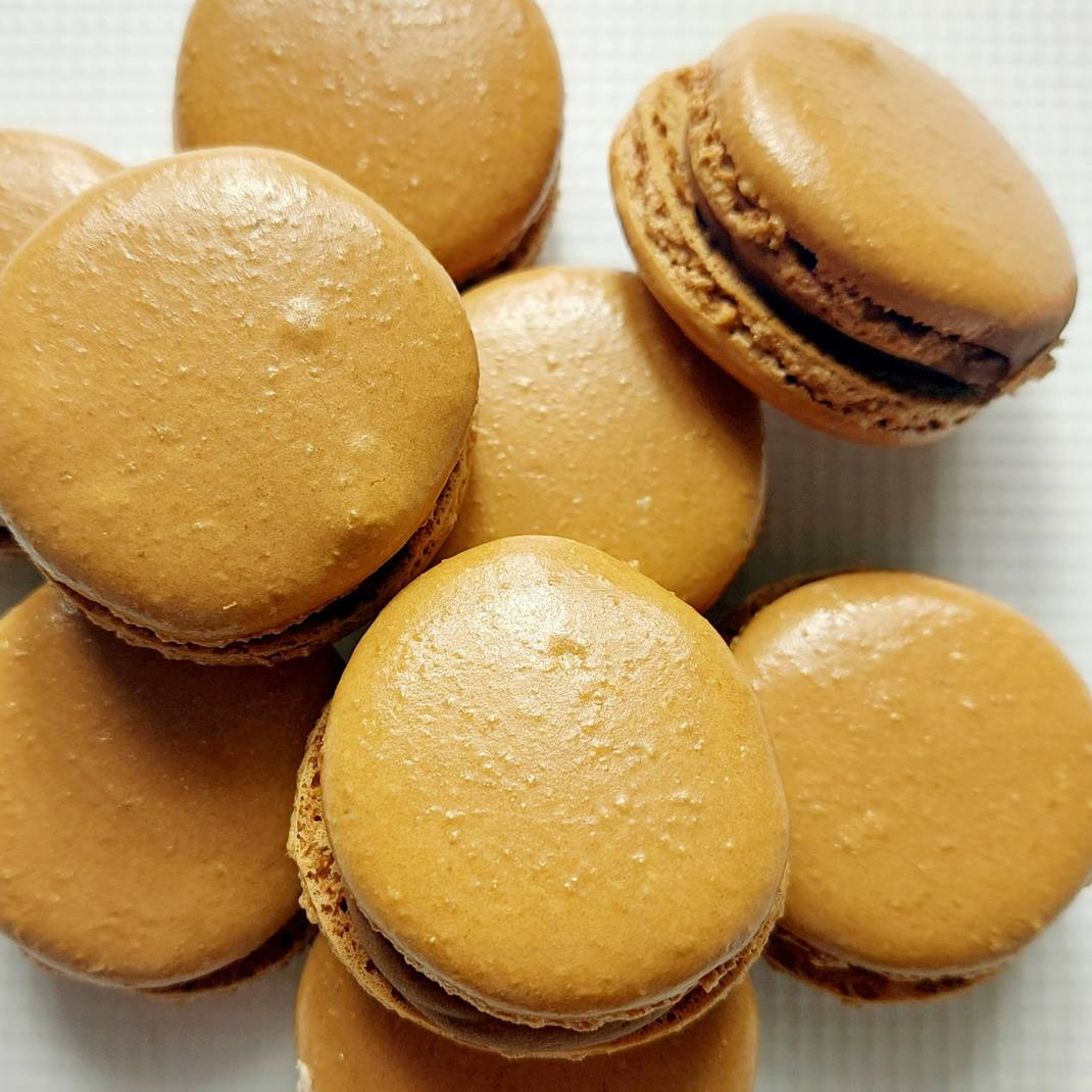 Chocolate & Caramel Parisian Macaroon