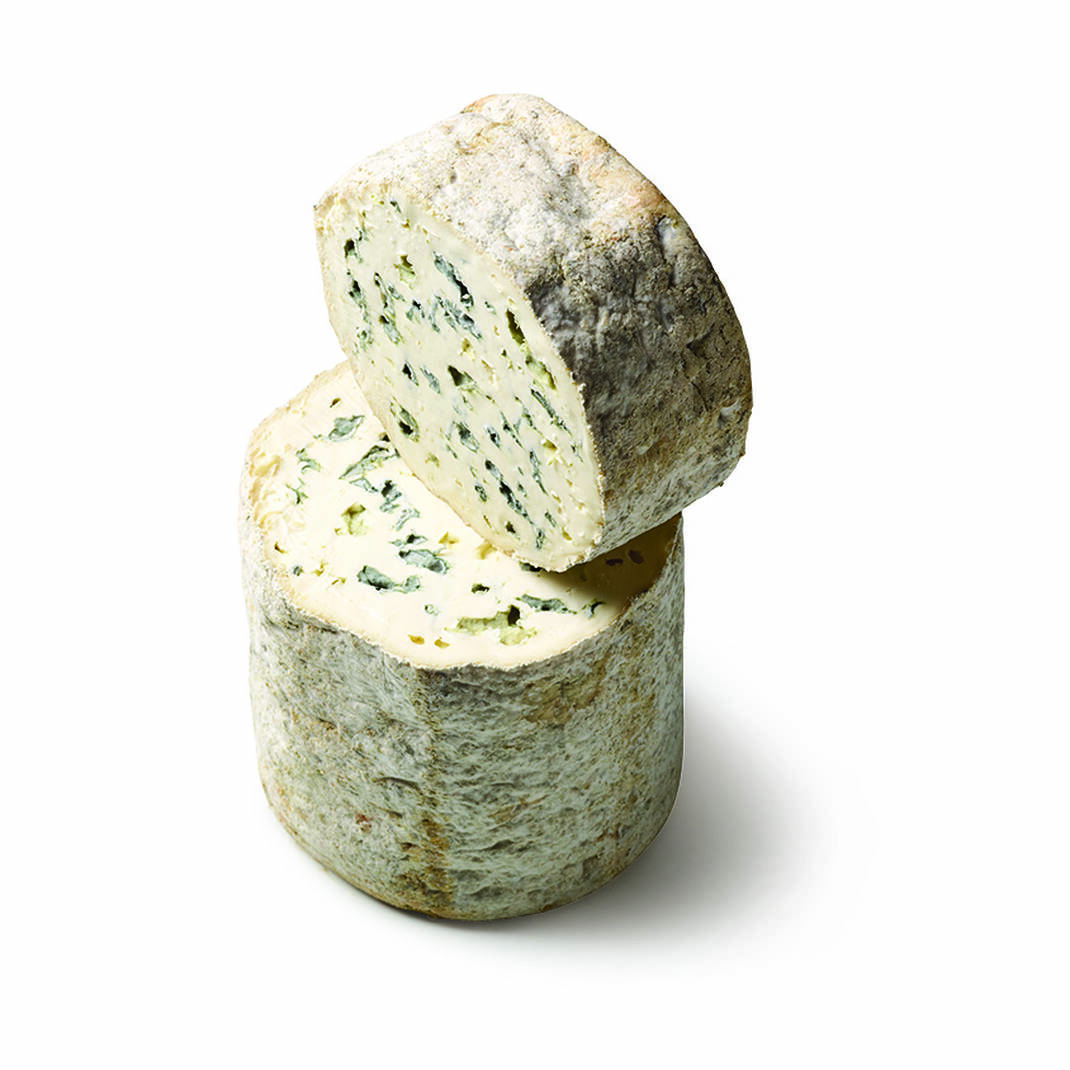 Fourme D’Ambert Morin (a cut of whole cheese)