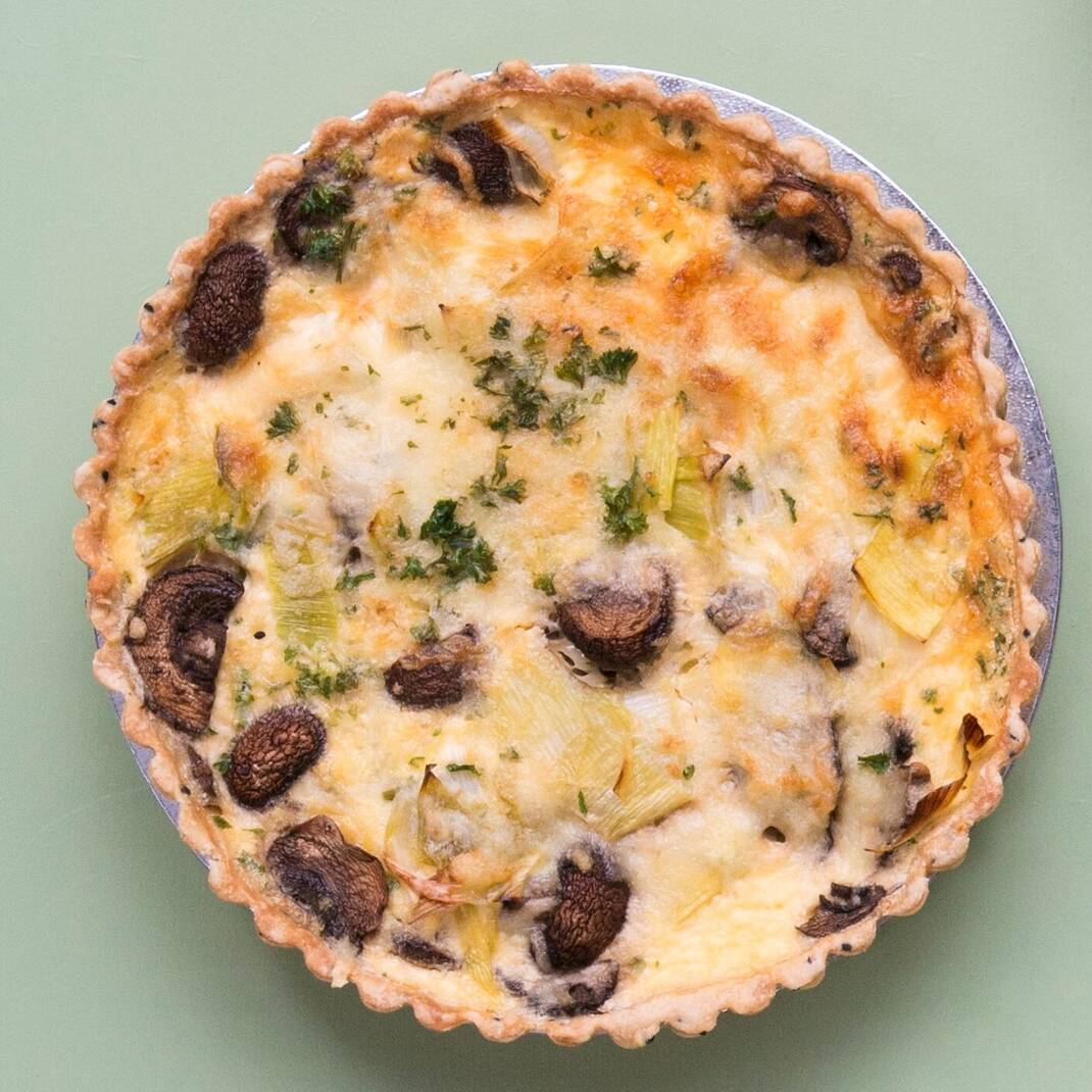 Celeriac, Chestnut Mushroom, Brie & Spinach Quiche (Small)