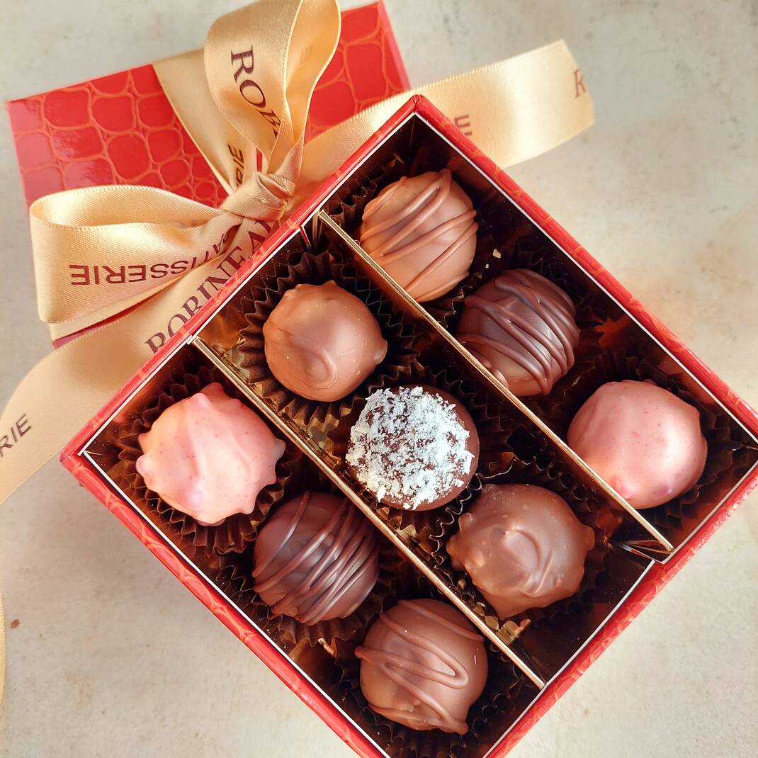 Truffles Selection Box (Small 9)