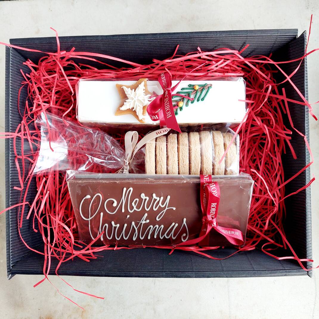 Cake, Biscuit & Chocolate Hamper