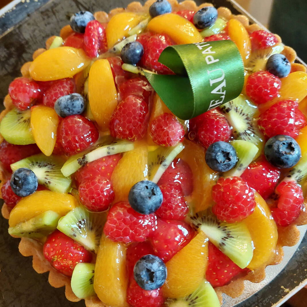 Large Mixed Fruit Tart