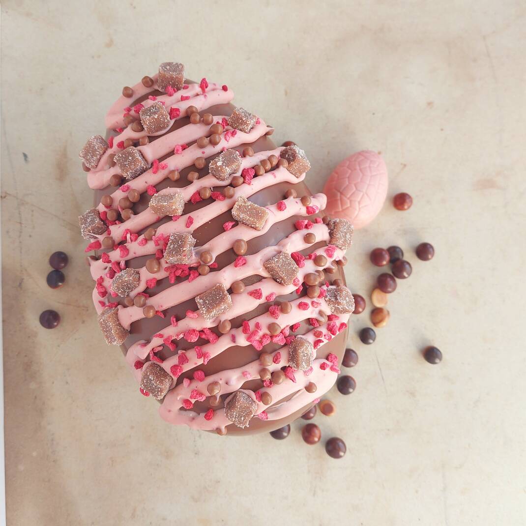 Medium Raspberry Fudge Egg